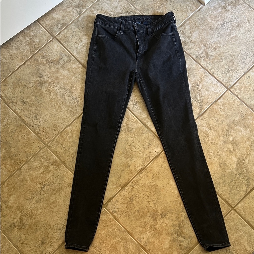 American Eagle Women's Black High Rise Jegging size 6 X-Long